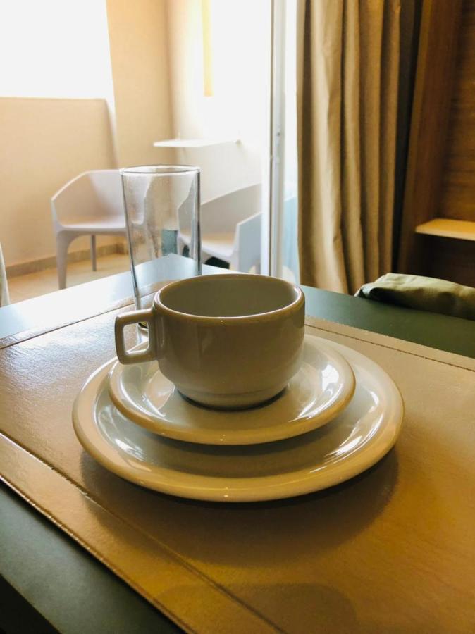 Hot Hotel